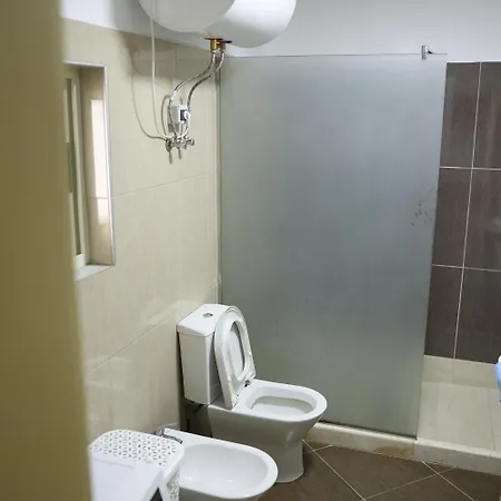 In Qerret - 100 M From The * غوليم