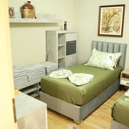 In Qerret - 100 M From The Villa Golem (Tirana)