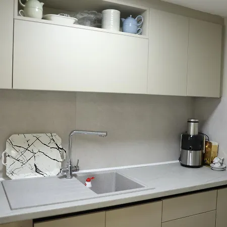 In Qerret - 100 M From The Villa