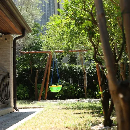 In Qerret - 100 M From The غوليم