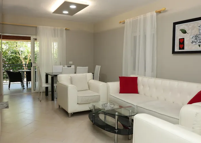 Villa In Qerret - 100 M From The Golem (Tirana)