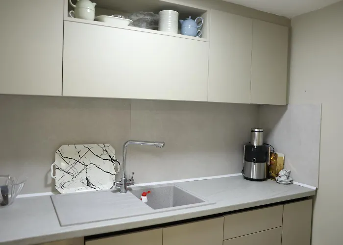 In Qerret - 100 M From The Villa