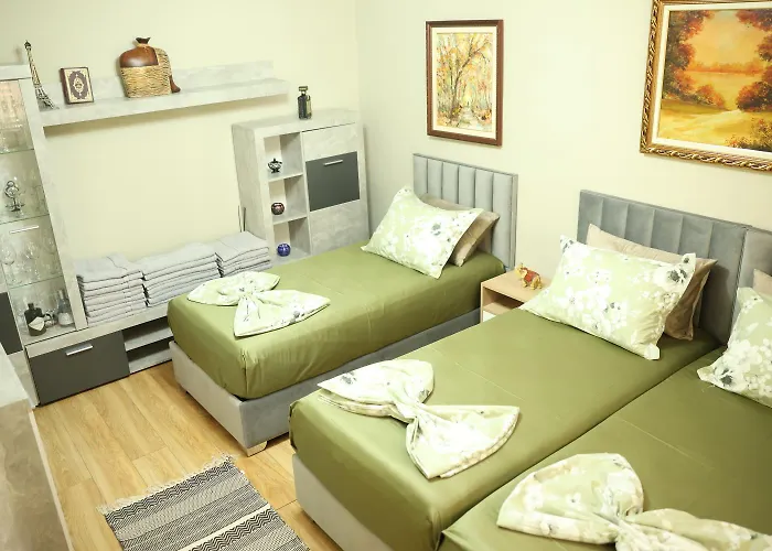 In Qerret - 100 M From The 别墅 *