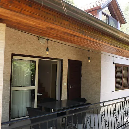 Villa In Qerret - 100 M From The *