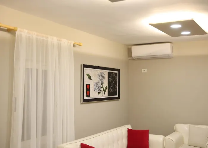 Villa In Qerret - 100 M From The Golem (Tirana)